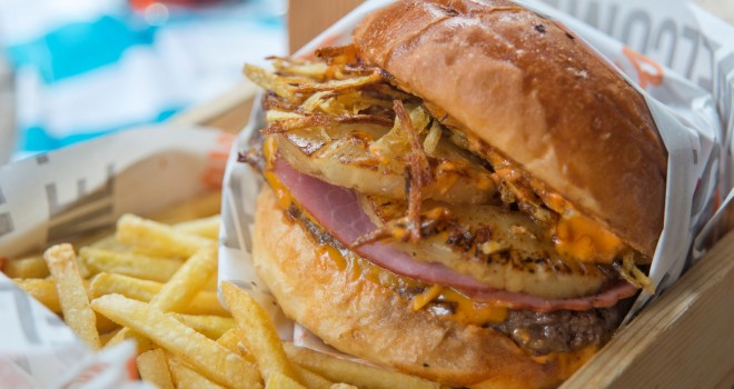 BİR HAMBURGERDEN DAHA FAZLASI BURGER X’DE