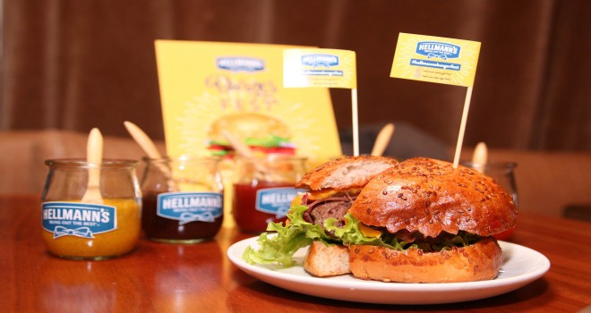 "Burger Fest" Lansmanın da Hamburger Geçidi