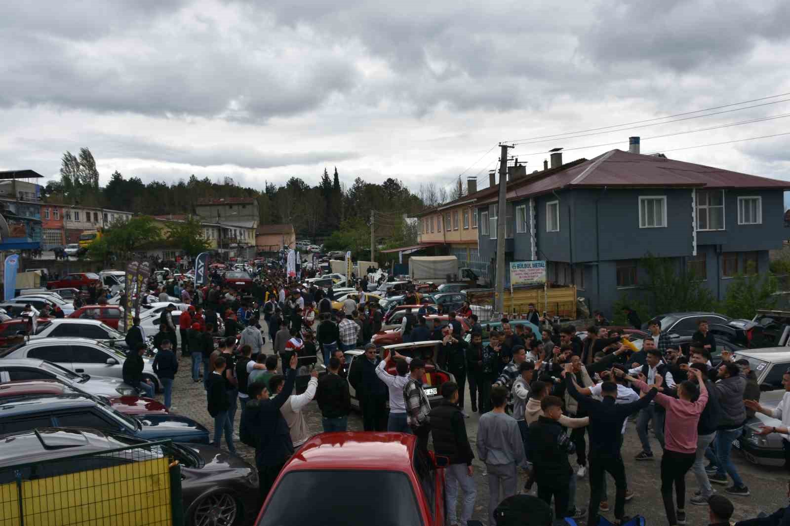 Kastamonu’da 200 modifiyeli aracın sergilendiği fuara yoğun ilgi