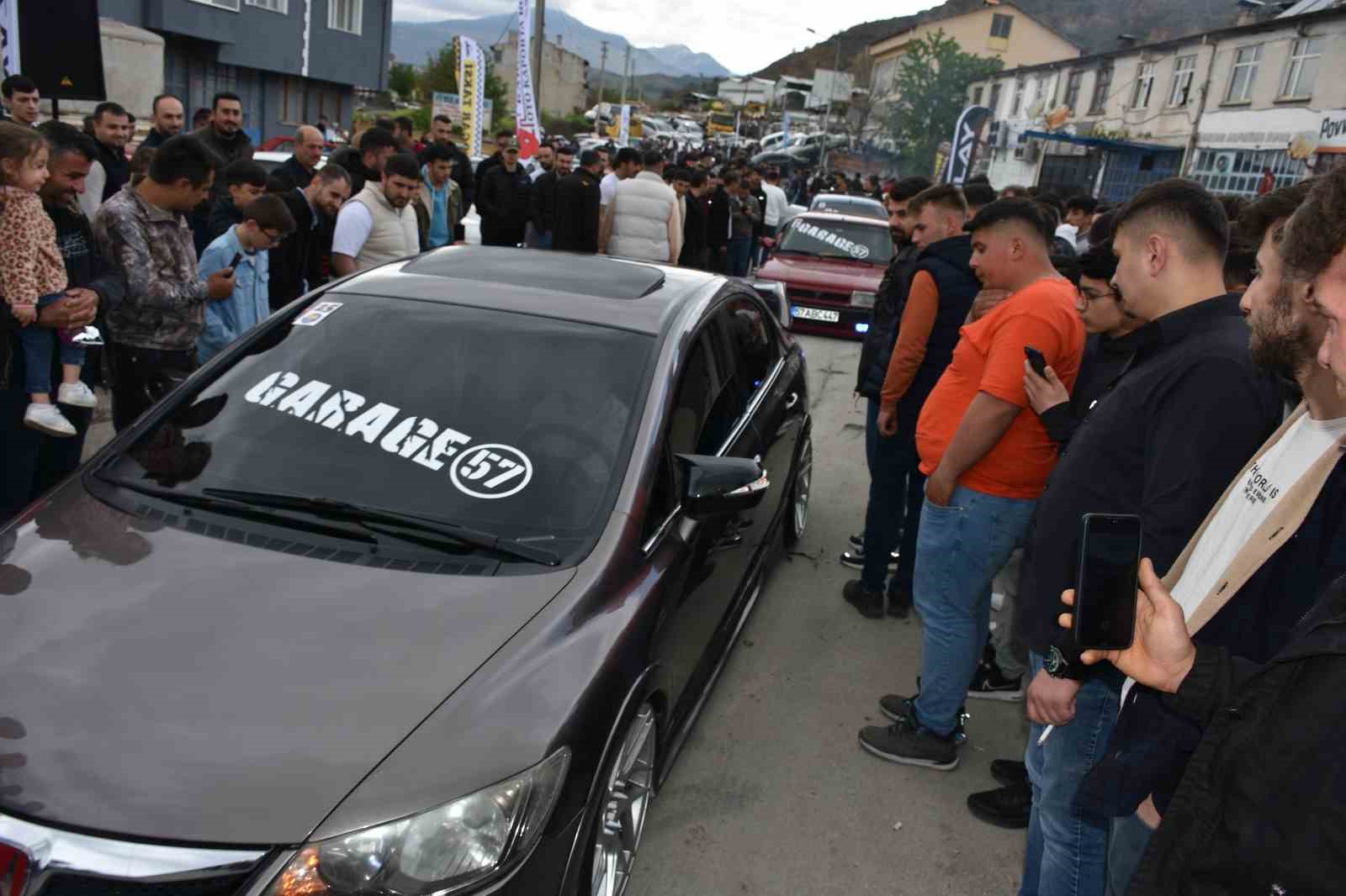 Kastamonu’da 200 modifiyeli aracın sergilendiği fuara yoğun ilgi